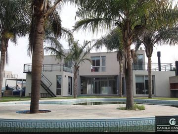 Casa amoblada en alquiler - barrio cerrado Las Perdices