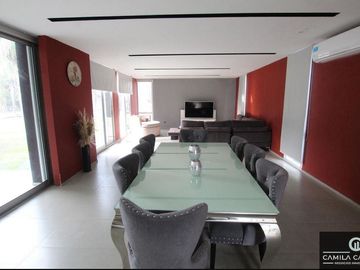 Casa amoblada en alquiler - barrio cerrado Las Perdices