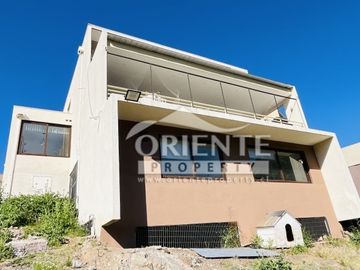 OPORTUNIDAD MODERNA Y LUMINOSA CASA EN LOS LITRES 5D + 5B