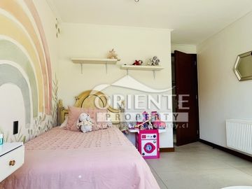 OPORTUNIDAD MODERNA Y LUMINOSA CASA EN LOS LITRES 5D + 5B