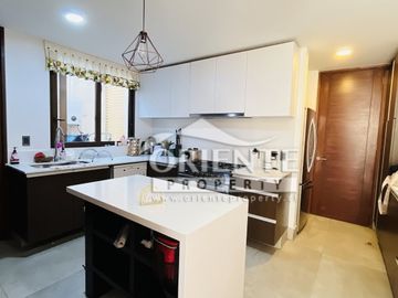 OPORTUNIDAD MODERNA Y LUMINOSA CASA EN LOS LITRES 5D + 5B