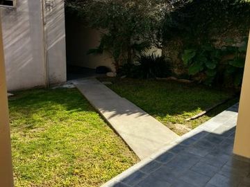 Casa en alquiler en Barrio Luna