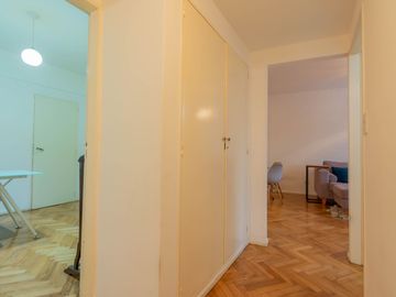 Venta amplio departamento de 3 amb con dep Almagro