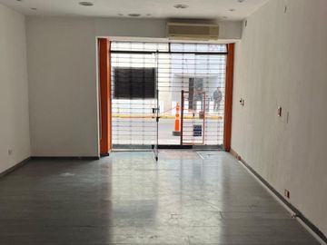 VENTA LOCAL COMERCIAL EN BALVANERA