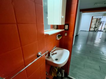VENTA LOCAL COMERCIAL EN BALVANERA