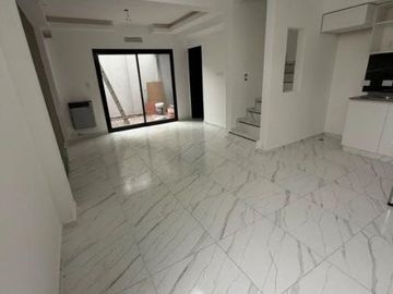 Duplex en venta en Lanus Oeste