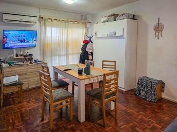 Venta Departamento 2 ambientes Flores con Balcon
