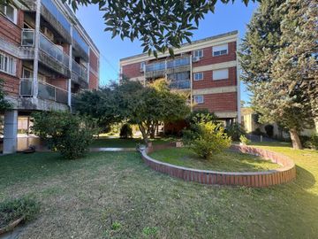 ADROGUE - DPTO. 3 AMB. BALCON Y COCHERA CUBIERTA