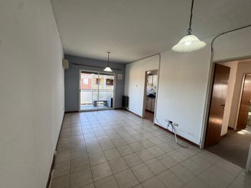 ADROGUE - DPTO. 3 AMB. BALCON Y COCHERA CUBIERTA