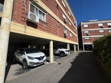 ADROGUE - DPTO. 3 AMB. BALCON Y COCHERA CUBIERTA