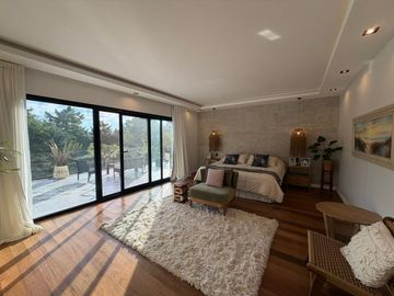VENTA CASA 8 AMBIENTES AYRES DE PILAR