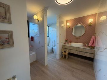 VENTA CASA 8 AMBIENTES AYRES DE PILAR