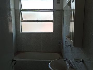 VENTA DEPARTAMENTO 2AMB BURZACO - COCHERA