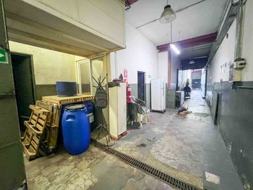DEPOSITO 350 METROS MIXTURA 4 ENTRADA UTILITARIOS