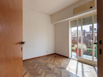 PH 3 DORMITORIOS CON TERRAZA Y PARRILLERO. ALBERDI