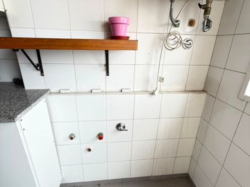 Alquiler depto 2 amb en Villa Luro, con balcón.