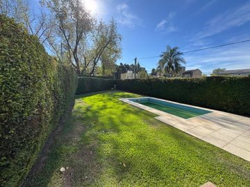 EN VENTA CASA 5 AMB EN BARRIO PILAR GREENPARK