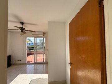 EN VENTA CASA 5 AMB EN BARRIO PILAR GREENPARK