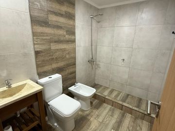 Monoambiente en venta L. de Zamora con cochera
