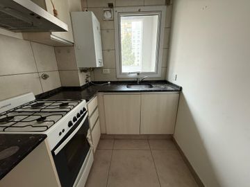 Monoambiente en venta L. de Zamora con cochera