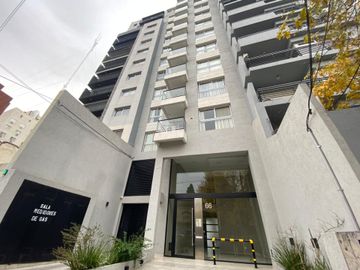 Monoambiente en venta L. de Zamora con cochera