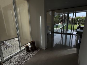 CASA 4AMB A LA VENTA EN CARDALES VILLAGE