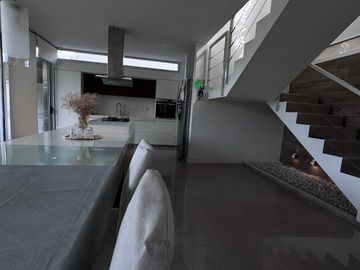 CASA 4AMB A LA VENTA EN CARDALES VILLAGE