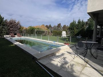CASA 4AMB A LA VENTA EN CARDALES VILLAGE