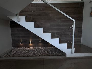 CASA 4AMB A LA VENTA EN CARDALES VILLAGE