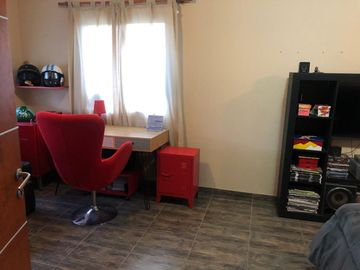 VENTA CASA 5000mTERRENO DOS HABITACIONES PILETA