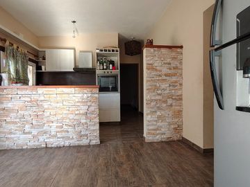 VENTA CASA 5000mTERRENO DOS HABITACIONES PILETA