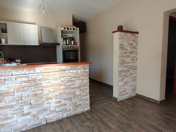 VENTA CASA 5000mTERRENO DOS HABITACIONES PILETA