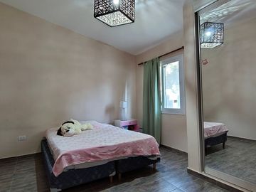VENTA CASA 5000mTERRENO DOS HABITACIONES PILETA