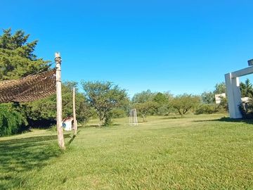 VENTA CASA 5000mTERRENO DOS HABITACIONES PILETA