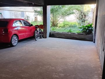 Venta Cochera fija cubierta planta baja J B Justo.