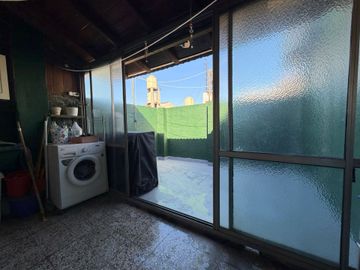 VENTA PH 2 AMB. S/EXPENSAS. C/PATIO.LINIERS