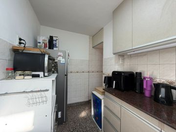 VENTA PH 2 AMB. S/EXPENSAS. C/PATIO.LINIERS