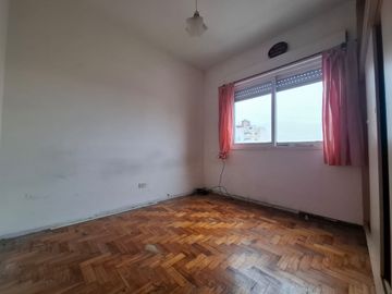 DPTO 4 AMB VENTA VILLA GRAL MITRE COCHERA