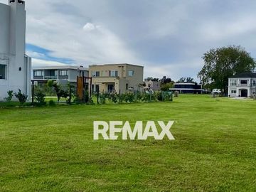VENTA LOTE CENTRAL Bª CHATEAU PILAR