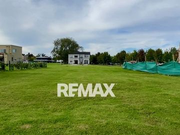 VENTA LOTE CENTRAL Bª CHATEAU PILAR