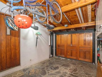 Casa c/jardin y parrilla en venta en Florida Este