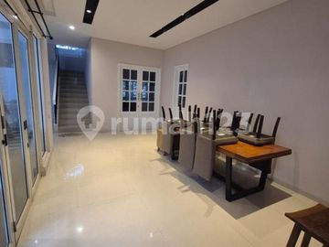 Dijual Cepat Rumah Mewah Alam Sutera Ada Pool
