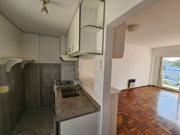 VENTA DEPARTAMENTO 3 AMBIENTES CON BALCÓN FLORIDA