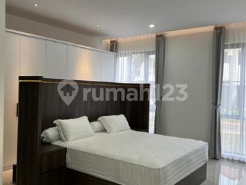 Rumah Brand New American Classic Siap Huni di Alam Sutera