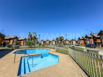 Casa en Venta en Calle Pinares