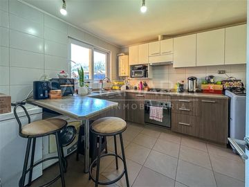 Casa en Venta en Calle Pinares