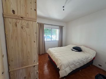 Casa en Virreyes a 2 cuadras de Ramal Tigre .