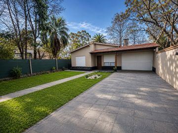 VENTA CASA 4 AMB  UDAONDO LOFT JARDIN COCHERAS