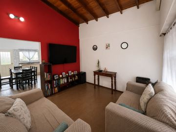 VENTA CASA 4 AMB  UDAONDO LOFT JARDIN COCHERAS