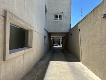 VENTA DEPARTAMENTO 2 AMBIENTES C COCHERA QUILMES